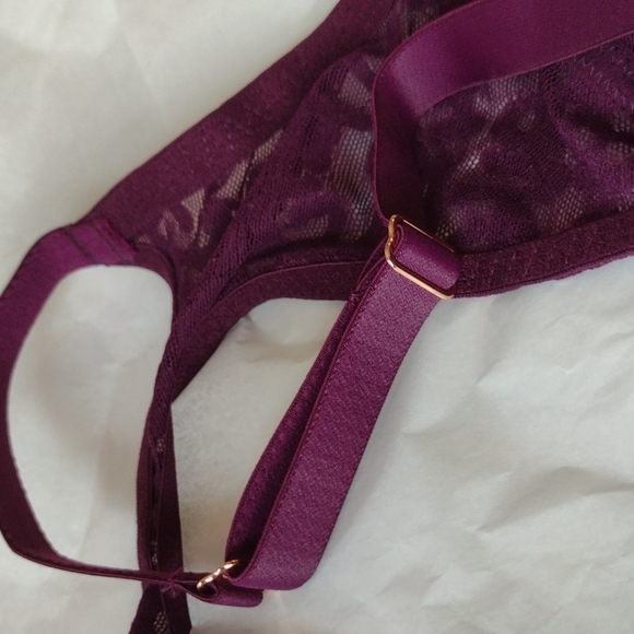 Savage Fenty Purple Lingerie Designed + Modeled by Rihanna for her Show... - Picture 4 of 16